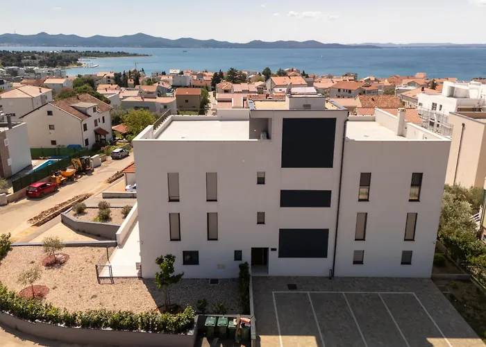 Rooftop 51 アパート *