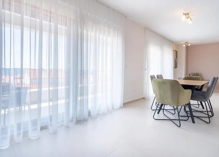 Rooftop 51 アパート *