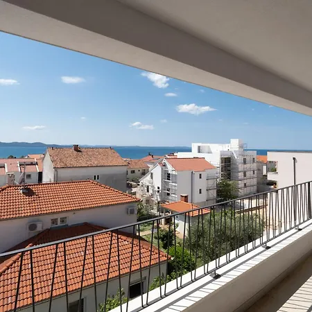Apartment Rooftop 51 *